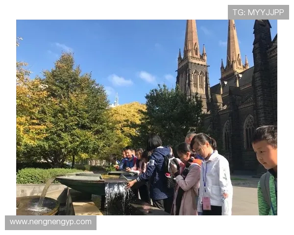 哥本哈根与洛斯查兰特的文化碰撞与艺术交流探索之旅