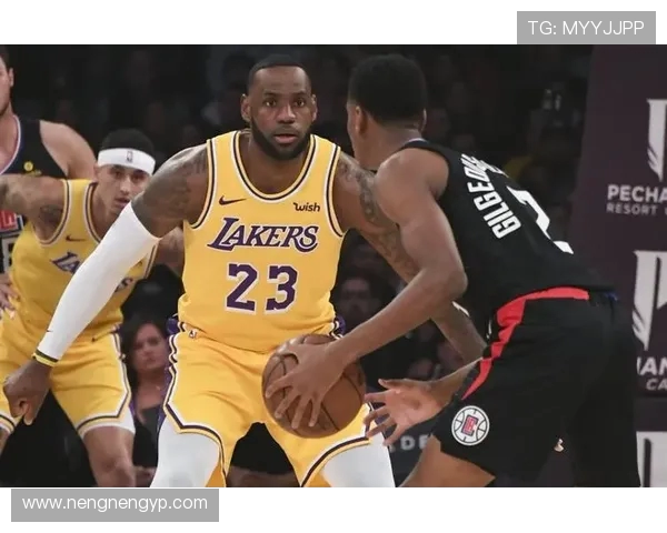 洛城银河与西雅图激战正酣比分揭晓引发球迷热议