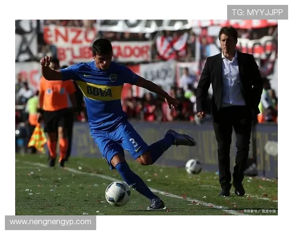 独立队与图库曼圣马丁的激烈对决揭示了阿根廷足球的竞争魅力与战术较量