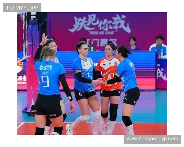 深圳排球队的节奏与风采:聚焦排球运动的魅力与发展 深圳排球队的节奏与风采:聚焦排球运动的魅力与发展