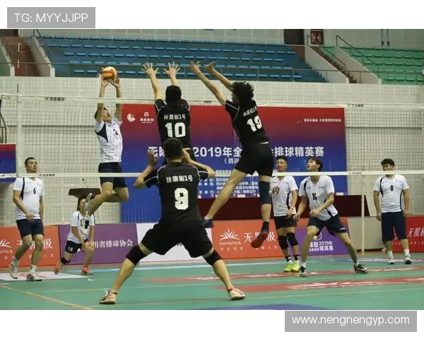 专业解读：成都飞盘队的边路渗透打法