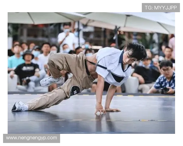 全国街舞大赛点评杭州飞盘队展现出色耐力与团队协作精神